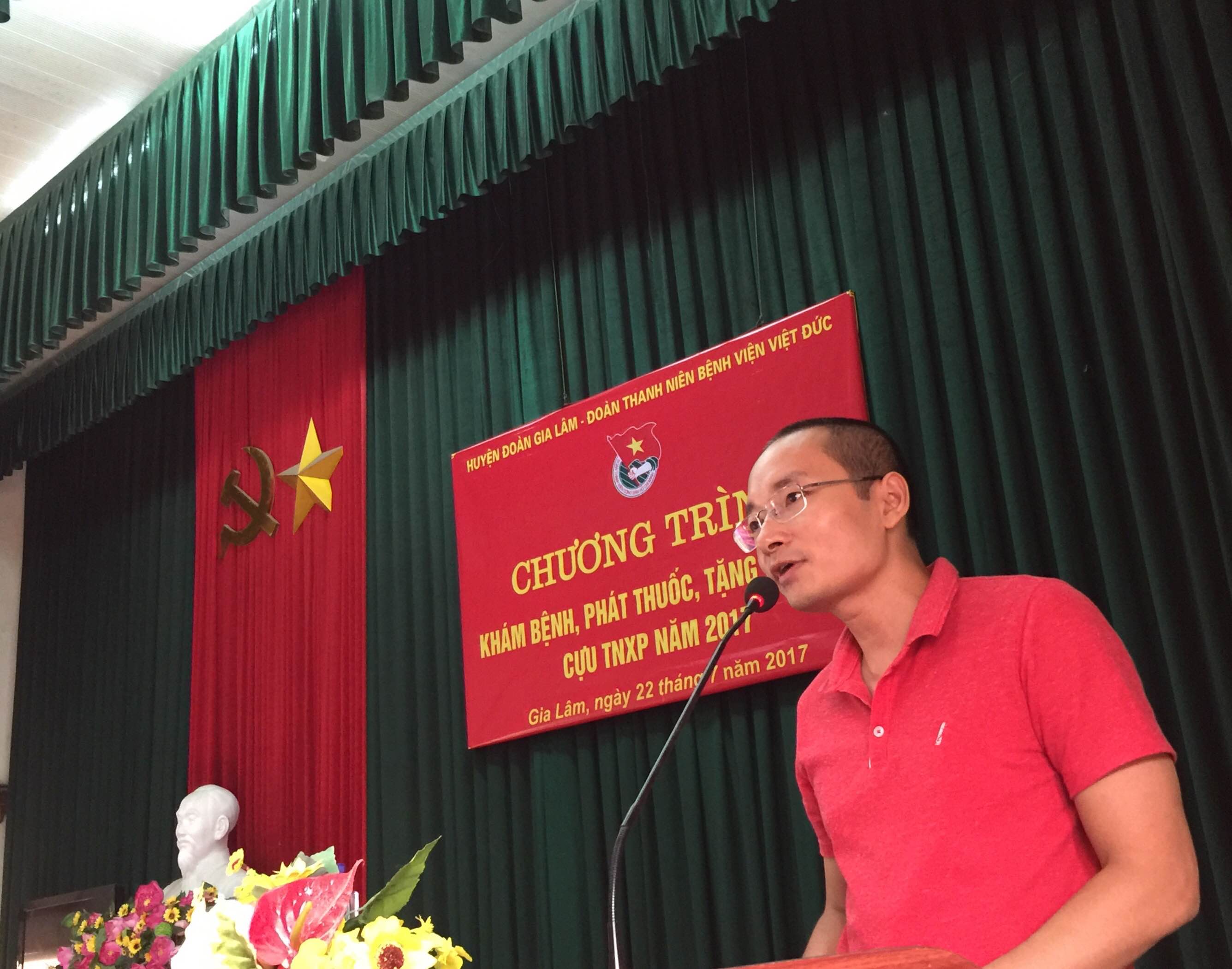 Ths.Bs Bùi Thanh Phúc – Bí thư Đoàn thanh niên Bệnh viện Hữu nghị Việt Đức phát biểu tại chương trình