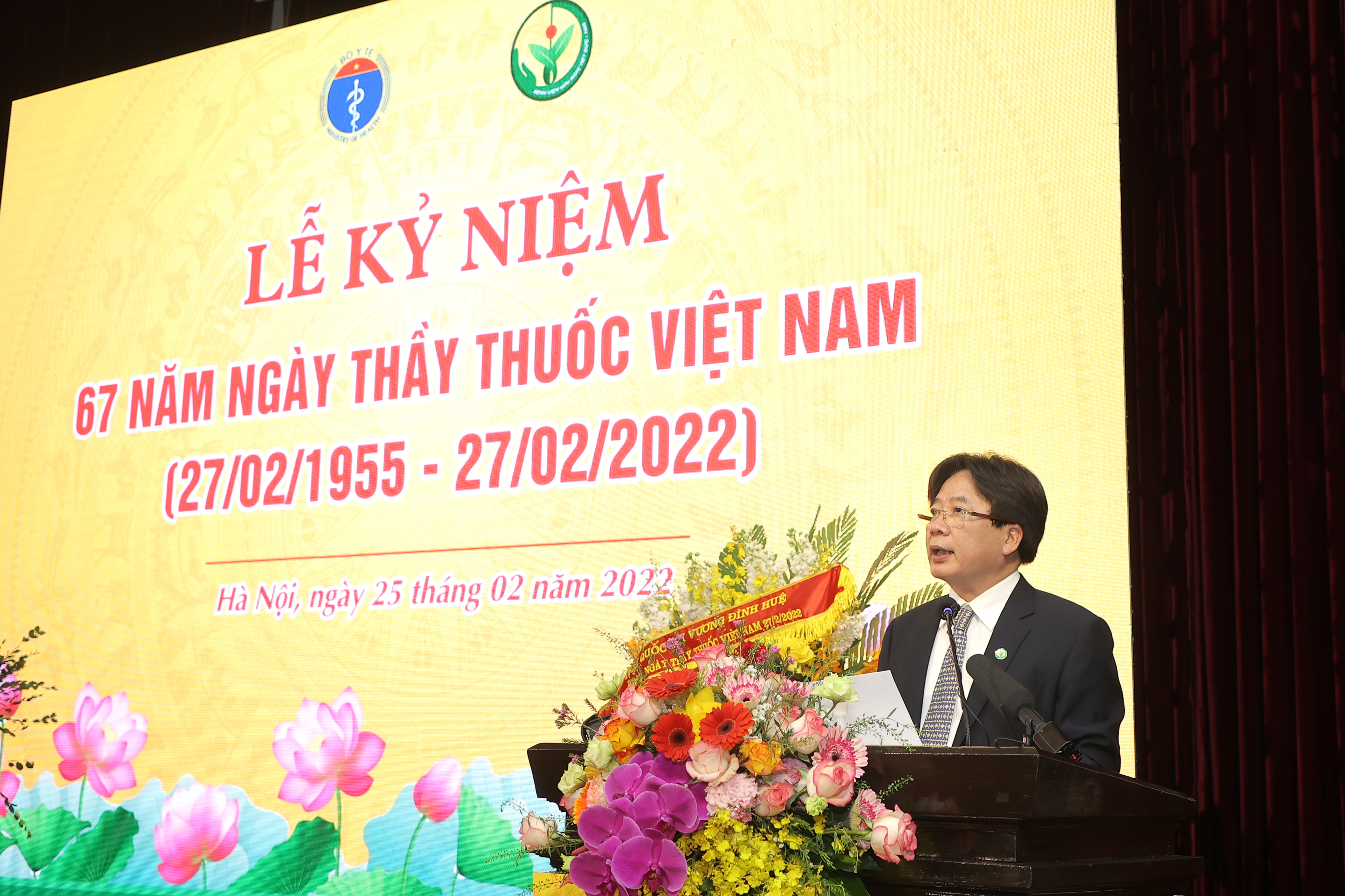 In thiệp chúc mừng ngày thầy thuốc Việt Nam 27-2 | In thiep chuc mung ngay  thay thuoc Viet Nam 27 2 | In Vien dong