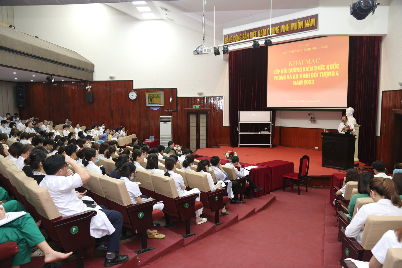 Bồi dưỡng kiến thức Quốc phòng & An ninh cho đối tượng 4 Bệnh viện HN Việt Đức năm 2023 - Bệnh viện Việt Đức