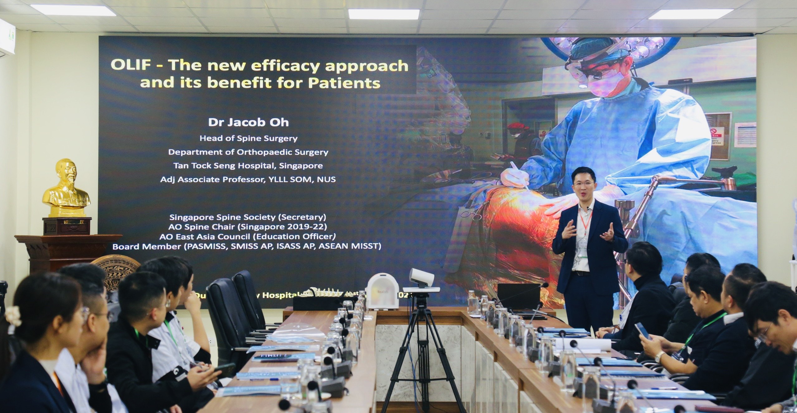 Khai mạc khóa tập huấn bồi dưỡng ngắn hạn “Phẫu thuật lấy đĩa đệm, ghép  xương liên thân đốt đường bên ít xâm lấn (OLIF) - K1” - Bệnh viện Việt  ĐứcBệnh